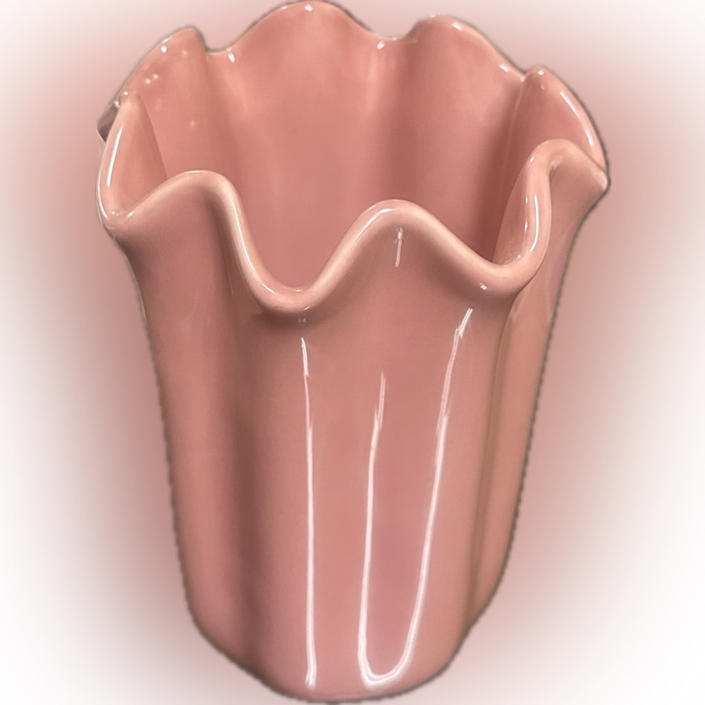ESTE CE Vintage Pink Ruffled Ceramic Vase
Made In Italy